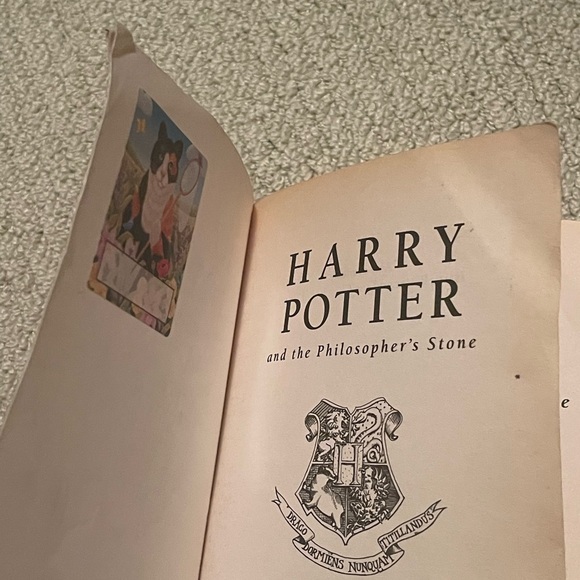 Harry Potter and the Philosopher's Stone 1st Edition - Picture 4 of 6
